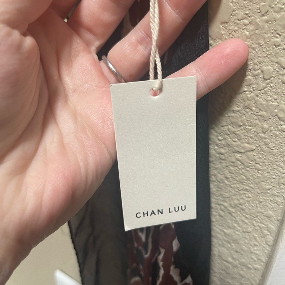 Brand New with Tags Chan Luu 100% Silk Scarf - Picture 2 of 3